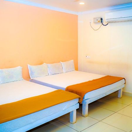 Aditi Rooms Tiruchirappalli Екстер'єр фото