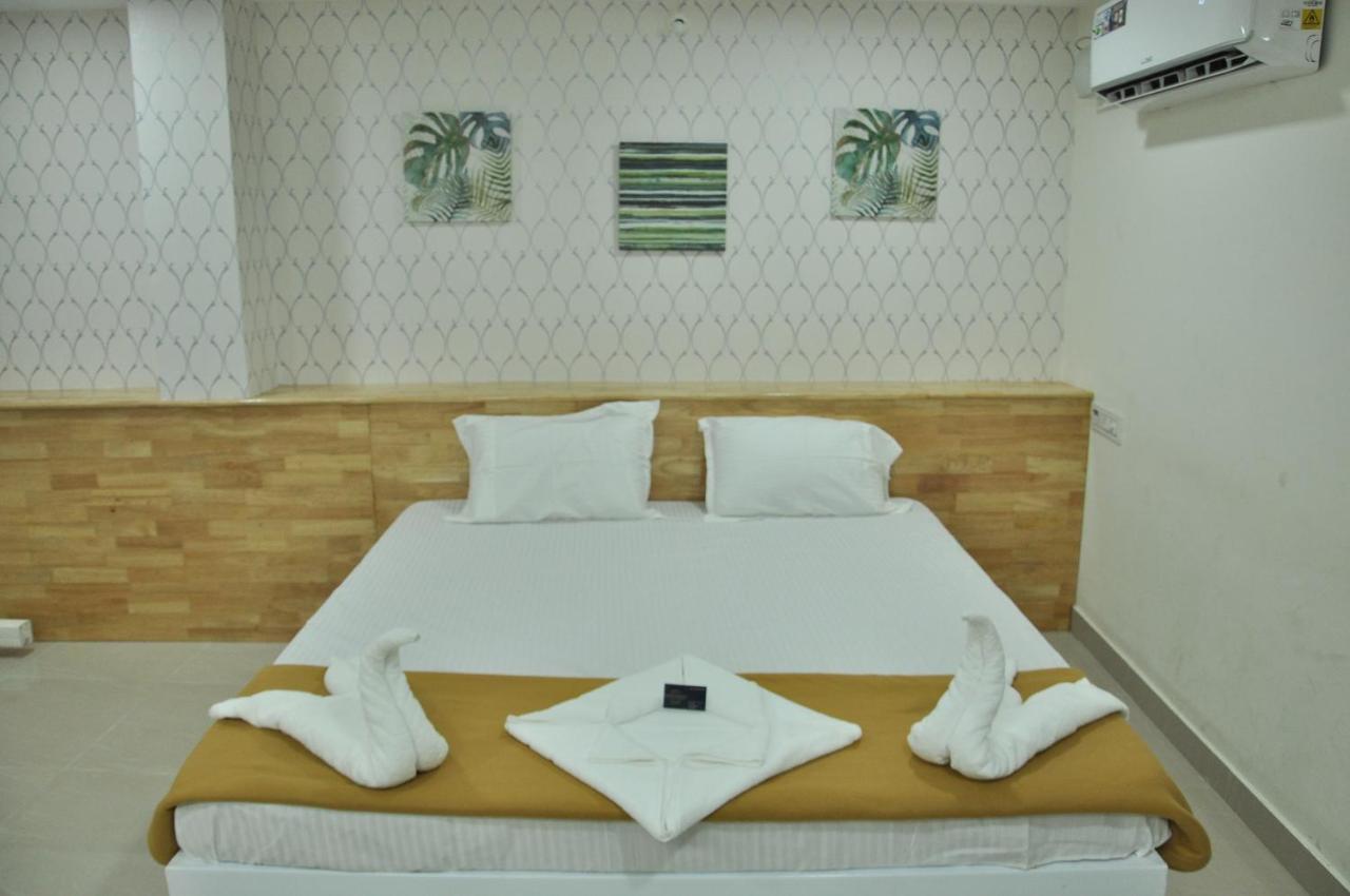 Aditi Rooms Tiruchirappalli Екстер'єр фото